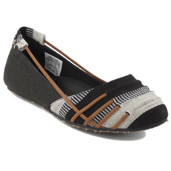 discontinued reef sandals